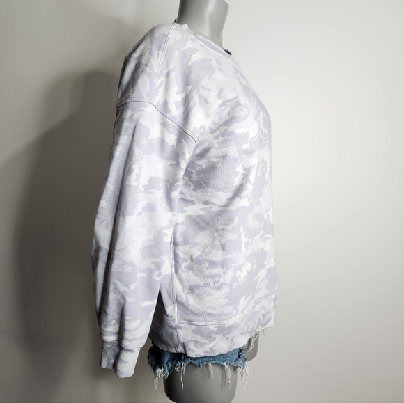 Lululemon Perfectly Oversized Crew in Incognito Camo Alpine White Multi Size 6 - Picture 5 of 12